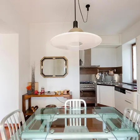 Appartamento Joivy Inviting Flat With Garden And Sea View In