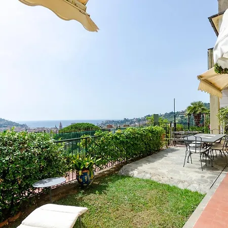 Joivy Inviting Flat With Garden And Sea View In راباللو