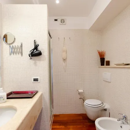Joivy Inviting Flat With Garden And Sea View In Appartamento