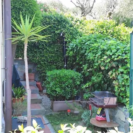 Joivy Inviting Flat With Garden And Sea View In * Rapallo