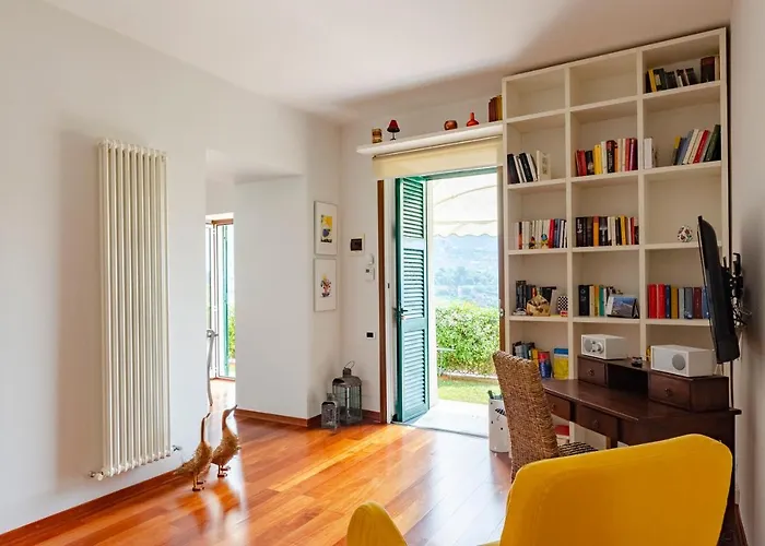 Lägenhet Joivy Inviting Flat With Garden And Sea View In Rapallo