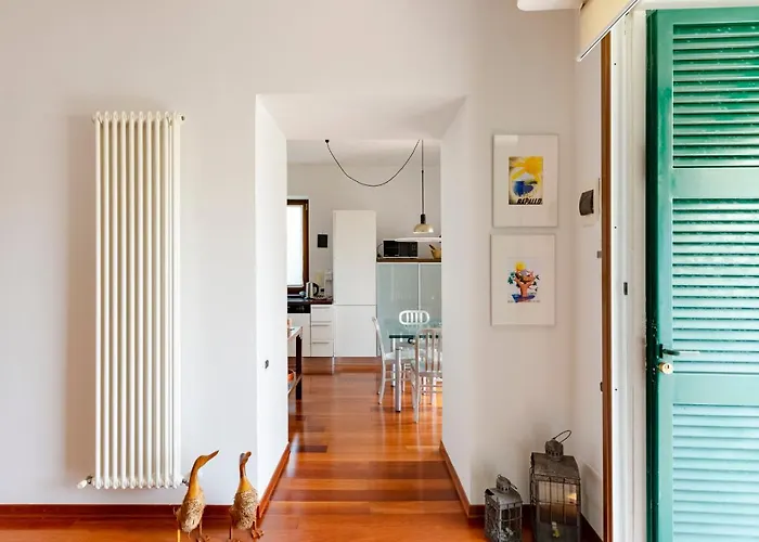 Joivy Inviting Flat With Garden And Sea View In Lägenhet
