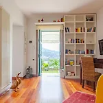 Joivy Inviting Flat With Garden And Sea View In Apartman *
