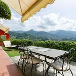 Apartman Joivy Inviting Flat With Garden And Sea View In *