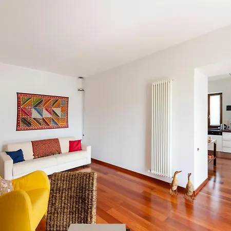Apartman Joivy Inviting Flat With Garden And Sea View In
