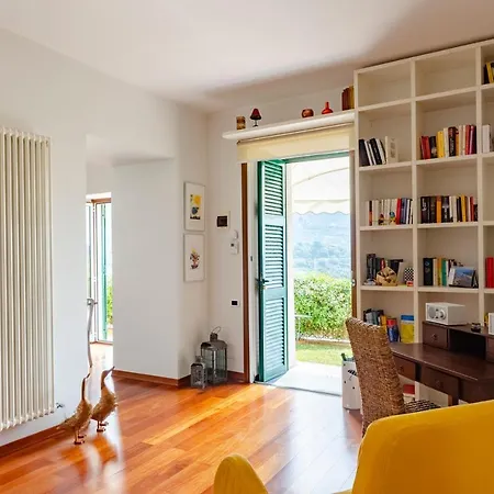 Apartman Joivy Inviting Flat With Garden And Sea View In Rapallo