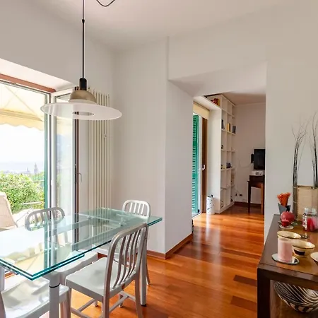 Apartament Joivy Inviting Flat With Garden And Sea View In