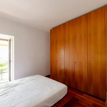Joivy Inviting Flat With Garden And Sea View In アパート ラッパロ