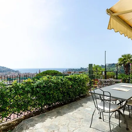 Joivy Inviting Flat With Garden And Sea View In *