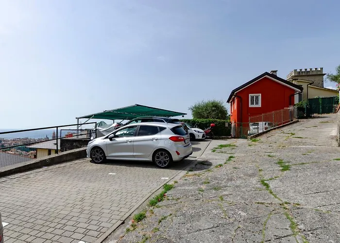 Apartmán Joivy Inviting Flat With Garden And Sea View In *