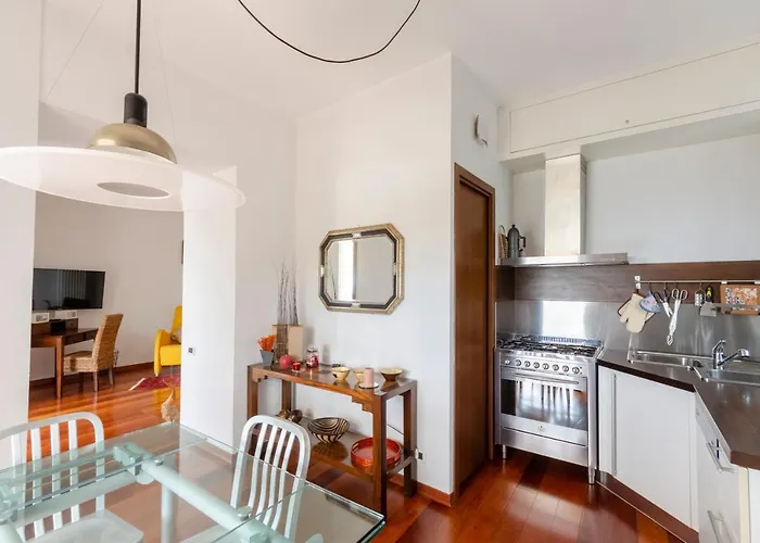 Apartmán Joivy Inviting Flat With Garden And Sea View In *