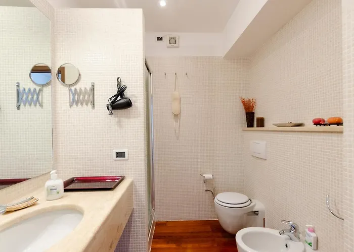 Joivy Inviting Flat With Garden And Sea View In Apartmán